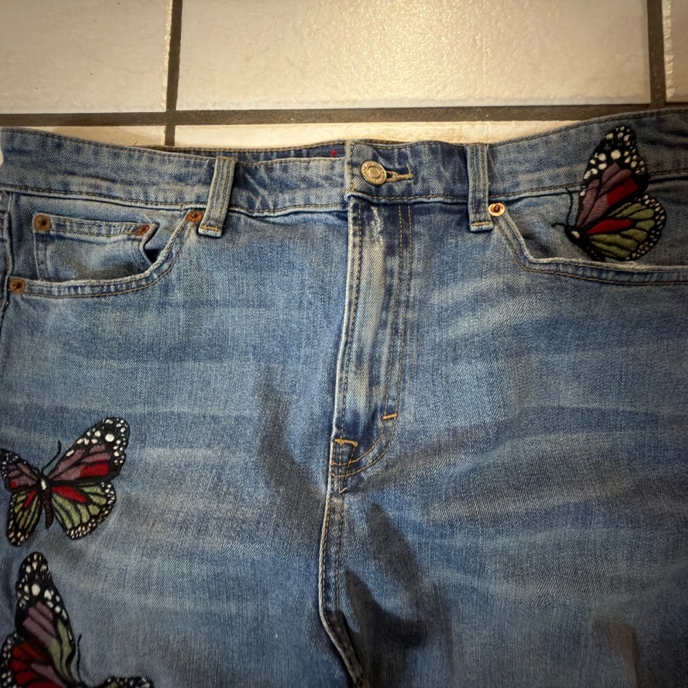 $139 Lucky Bridgette high rise slim straight jean w/butterfly embroidery 12/31 - Picture 9 of 16